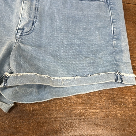 American Eagle Shorts Super Stretch Size 12 Hi Rise Shortie - Picture 2 of 6